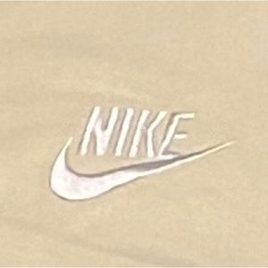 Women’s Nike crop t-shirt